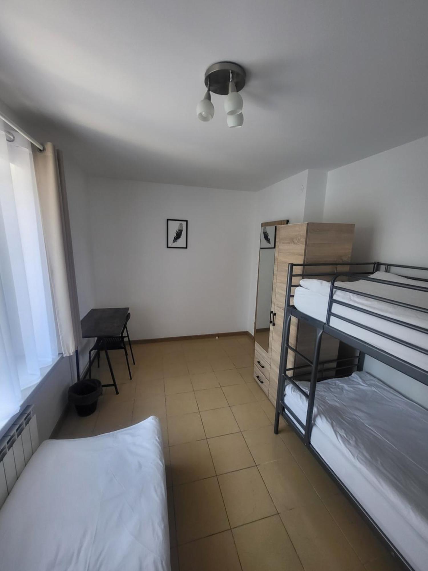 Bed & Breakfast Rooms4rest Popularna - Private For Tourists - Atr Consulting Sp, Z O,o, Warszawa