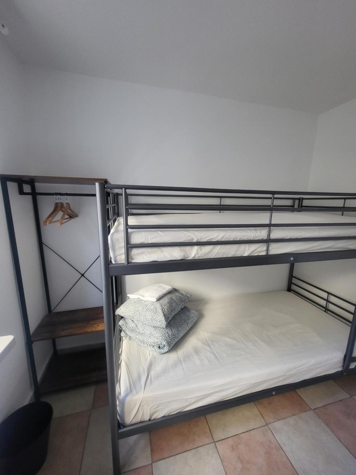 Bed & Breakfast Rooms4rest Popularna - Private For Tourists - Atr Consulting Sp, Z O,o, Warszawa