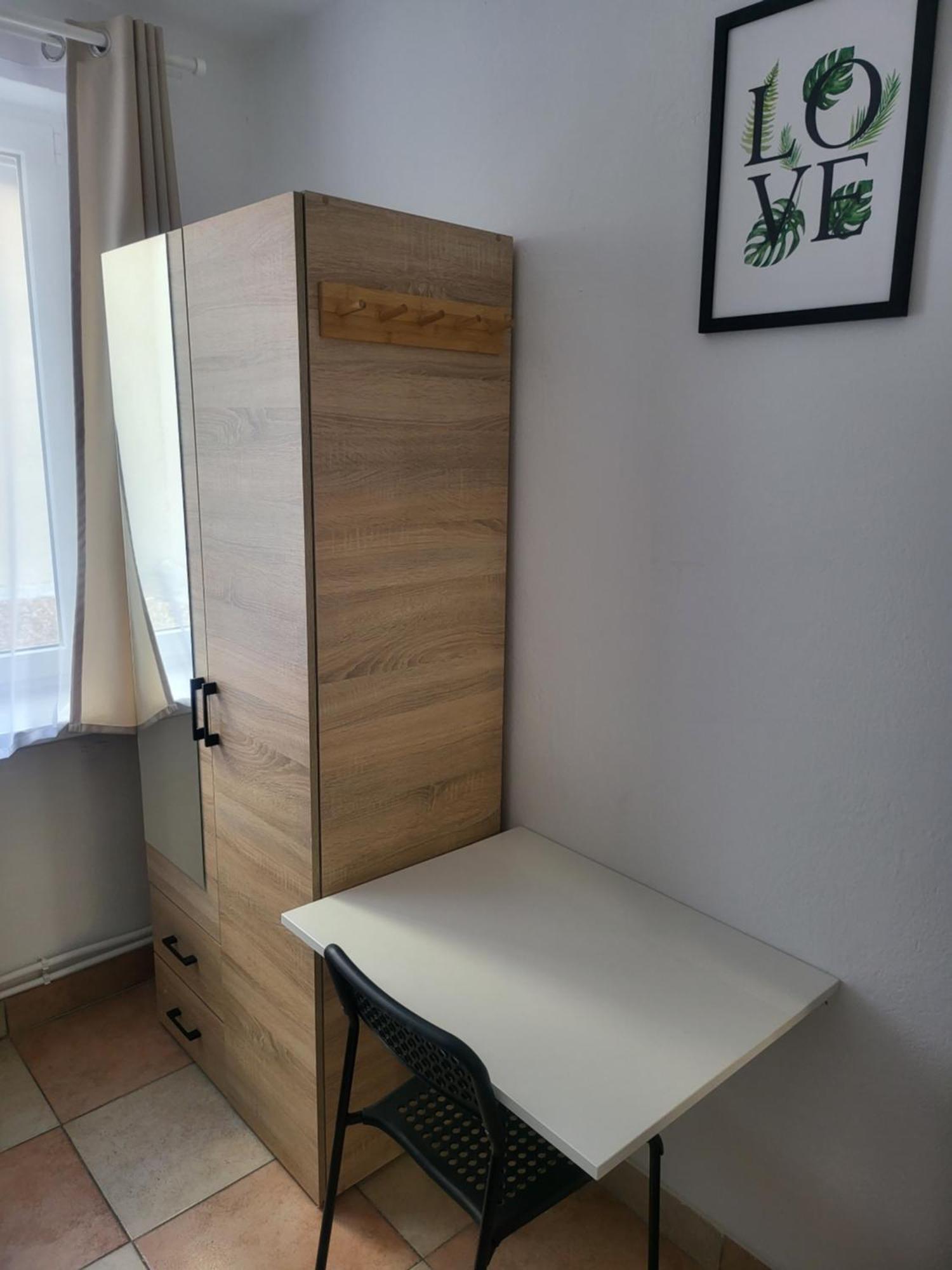 Rooms4rest Popularna - Private For Tourists - Atr Consulting Sp, Z O,o, Bed & Breakfast Warszawa