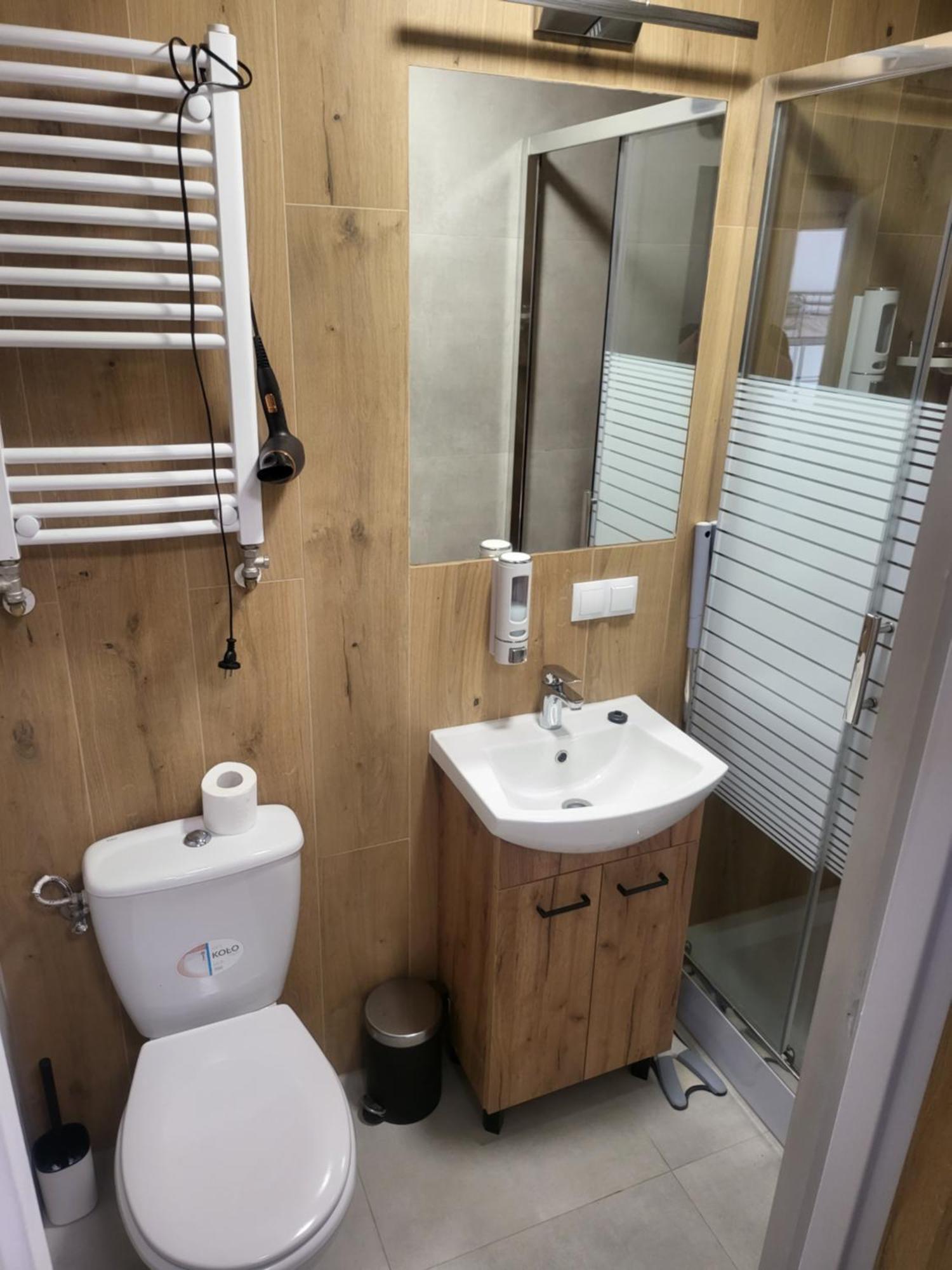 Rooms4rest Popularna - Private For Tourists - Atr Consulting Sp, Z O,o, * Warszawa