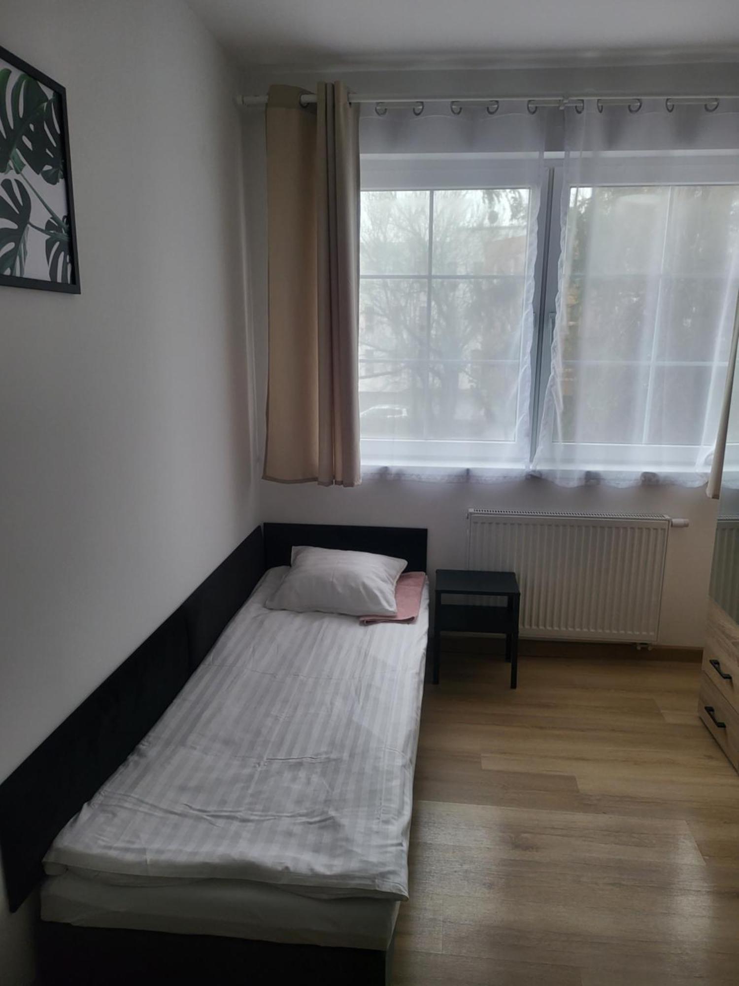 Rooms4rest Popularna - Private For Tourists - Atr Consulting Sp, Z O,o, Nocleg ze śniadaniem Warszawa